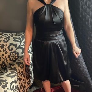 A size 4, David's Bridal bridesmaid  dress with pockets.